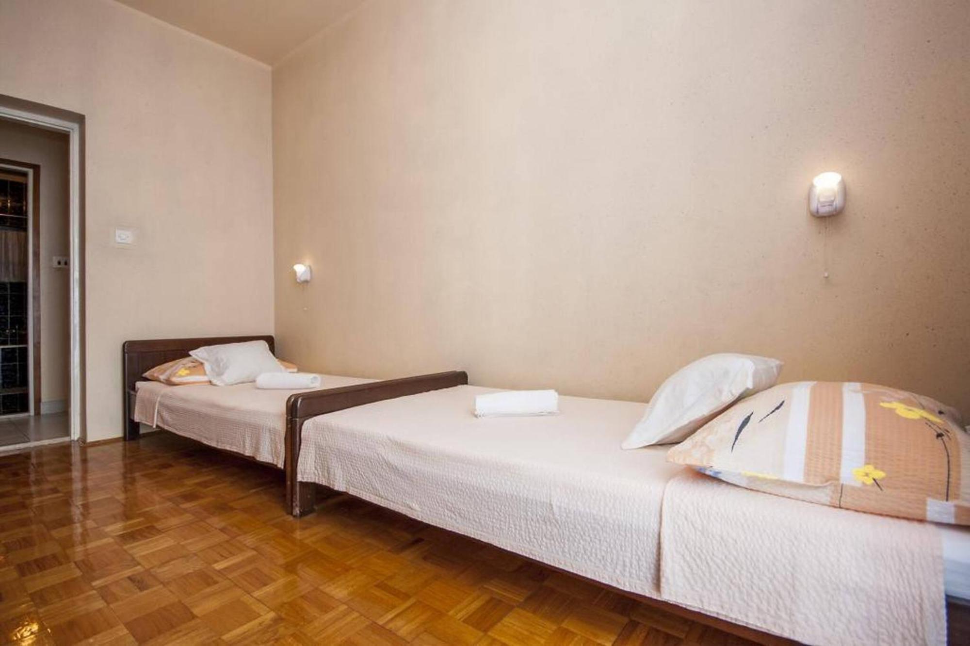 Apartments Zdenka Brodarica  Esterno foto